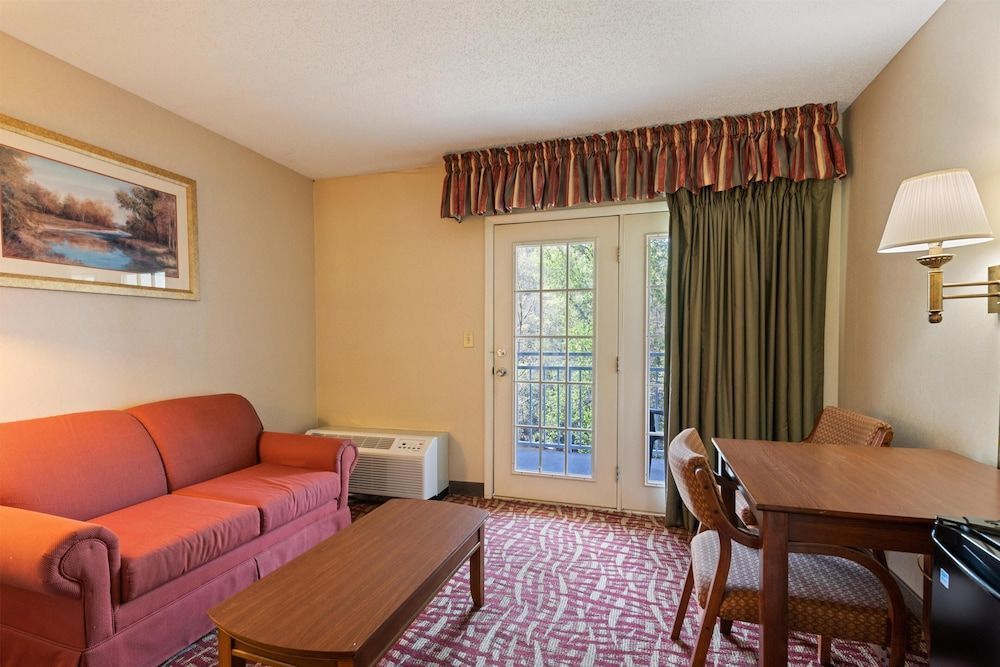 SureStay by Best Western Cherokee on the River 2