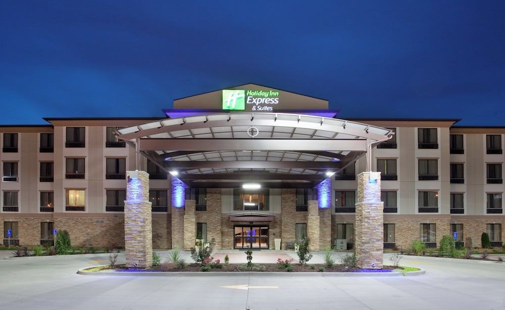 Holiday Inn Express & Suites ST LOUIS AIRPORT by IHG 1