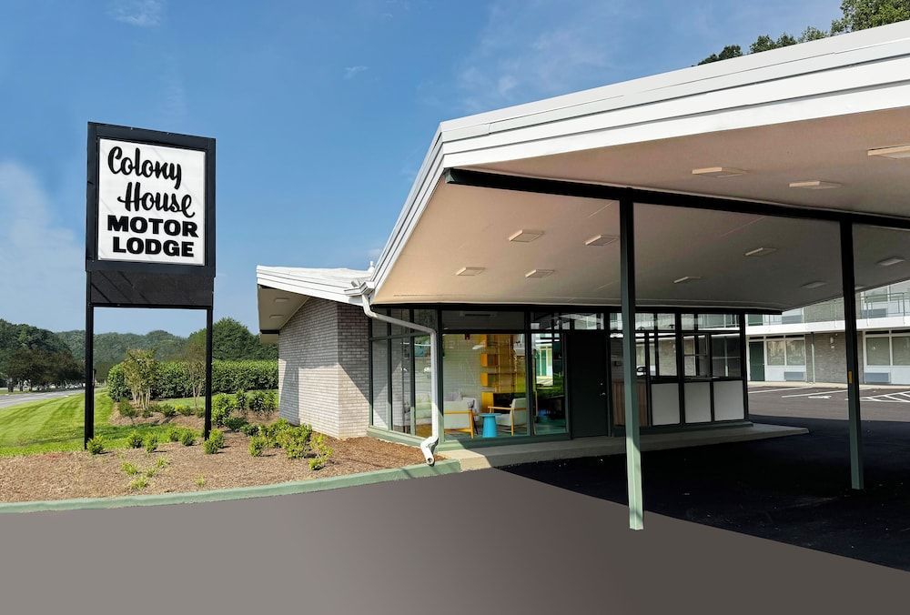 Colony House Motor Lodge 1