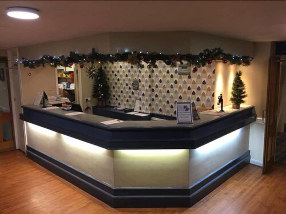 Red Lion Hotel 2