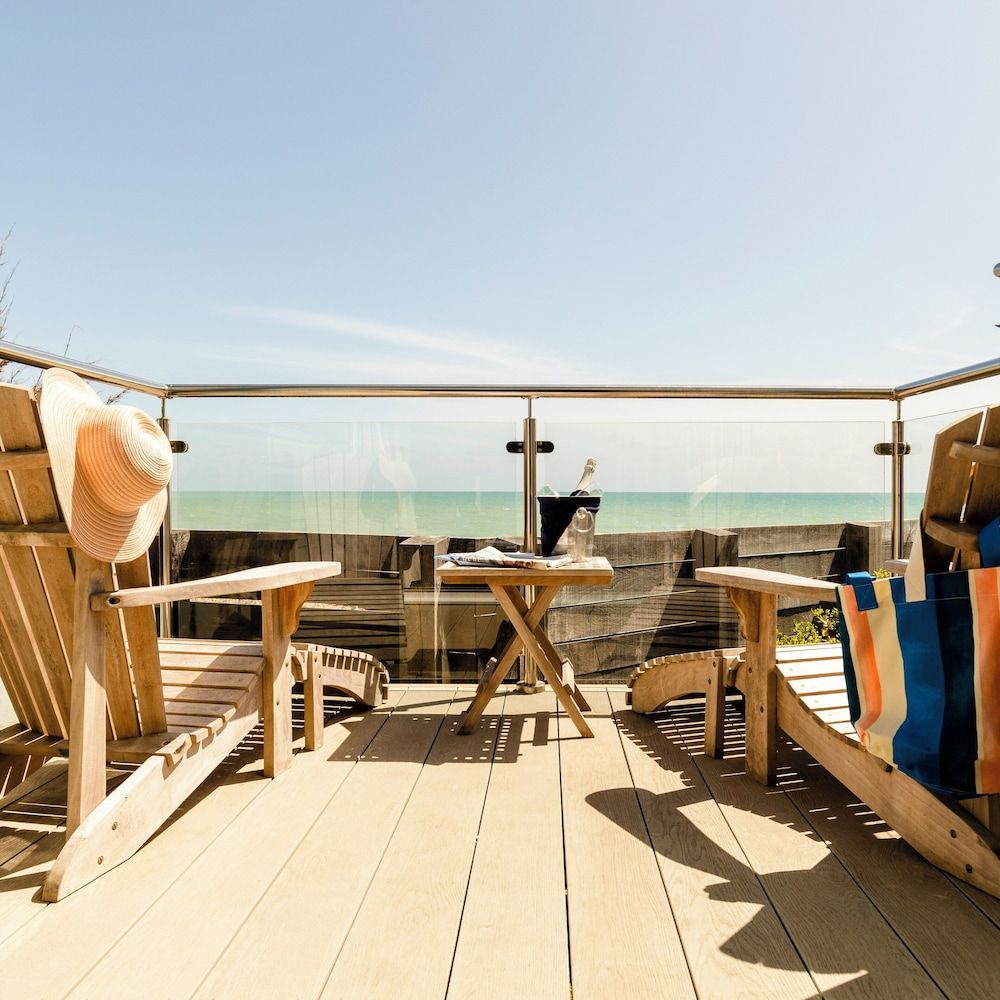 Beach Hut Suites 1