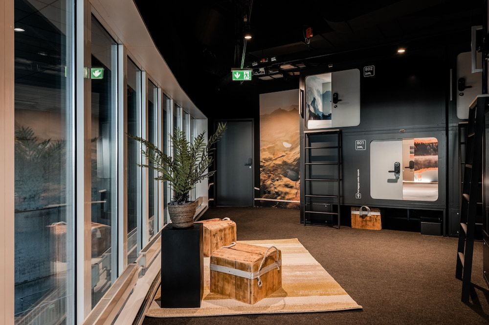 Capsule Hotel - Zurich Airport 1