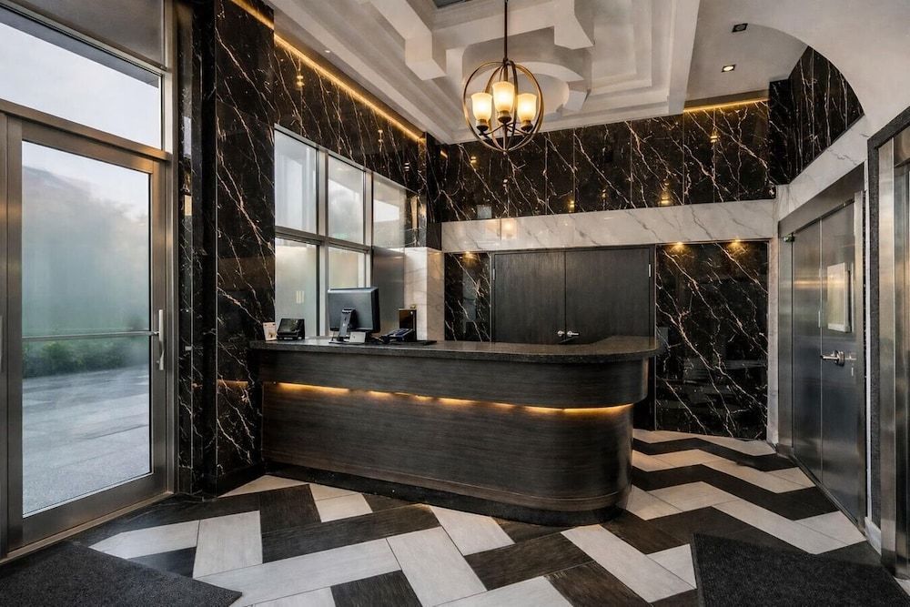 Umbrella Hotel Brooklyn - Newly Renovated 2