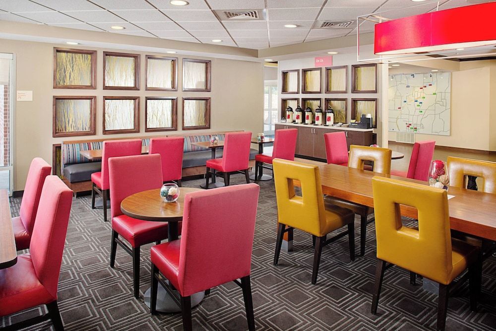 TownePlace Suites by Marriott Fayetteville N / Springdale 2