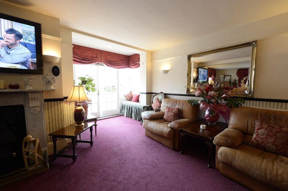 Meryan House Hotel 2