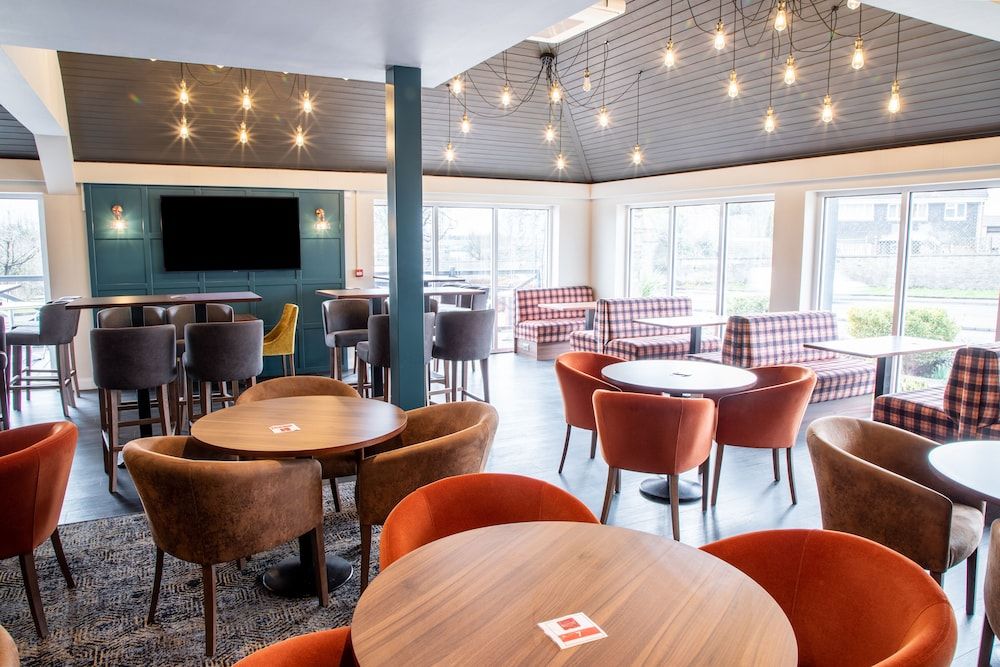 Almondsbury Inn & Lounge 1