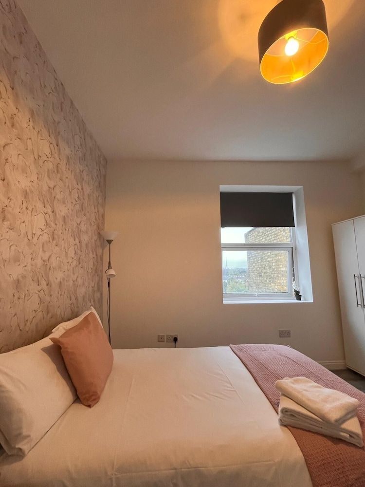 30 Beckenham Studios 2