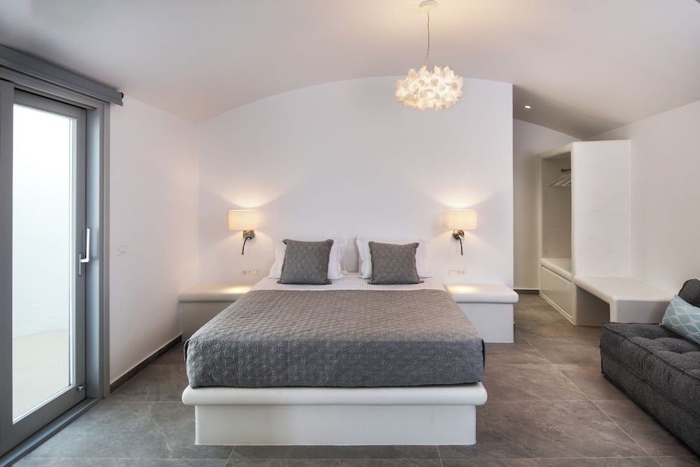 Felicity Cave Suites - Santorini 2