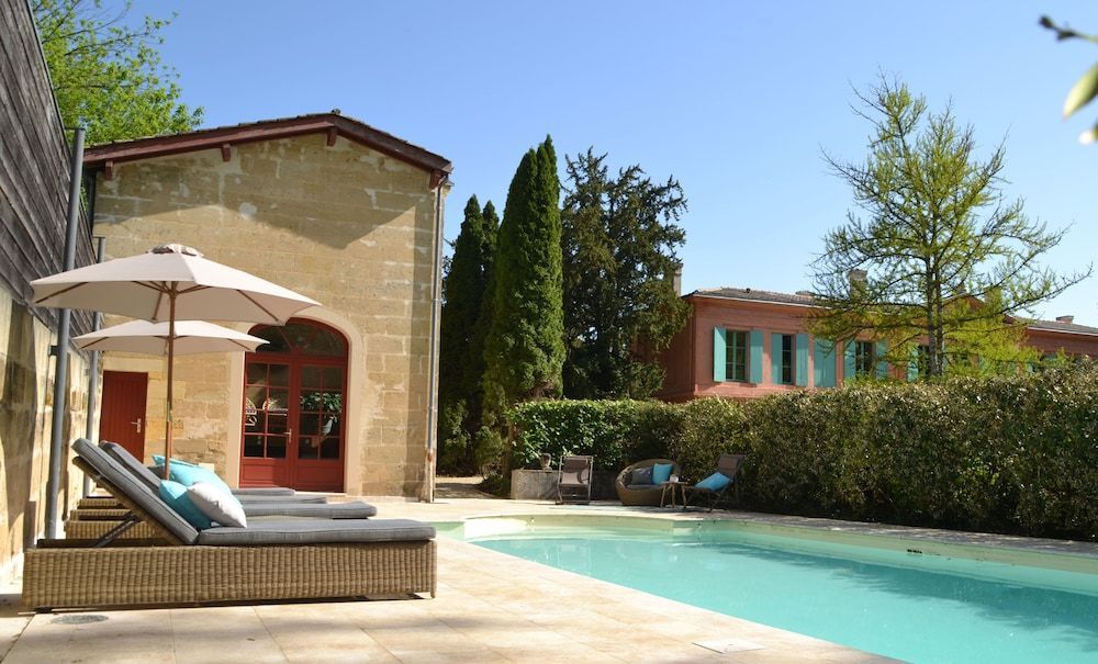 Chateau Pont Saint-Martin 1