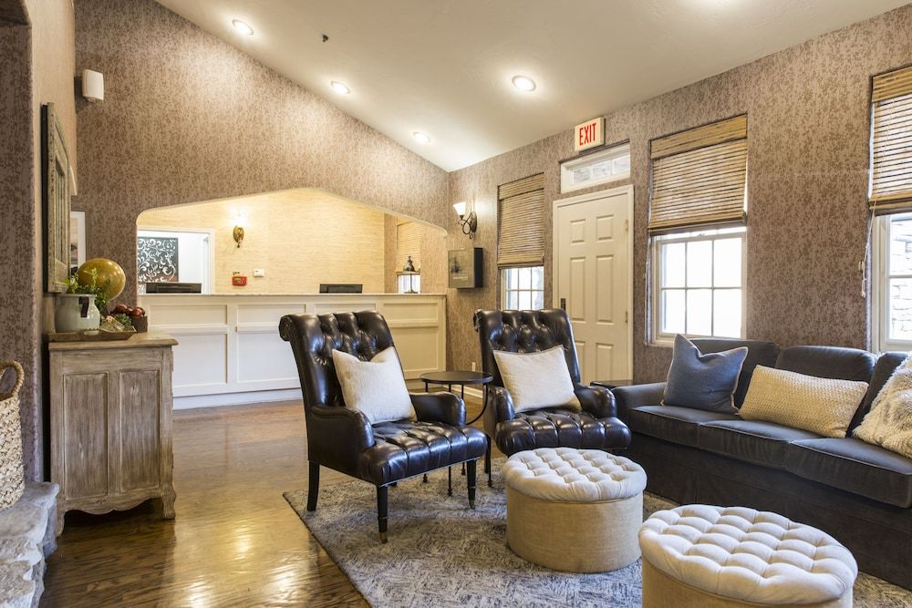 Cottage Inn by the Sea 2