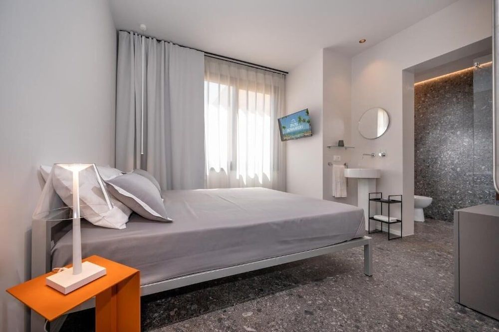 BED 10.5 - DESIGN SUITE 1