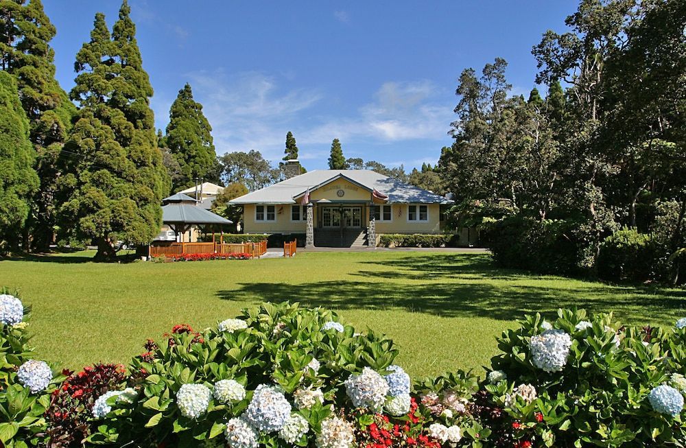 Kilauea Lodge and Restaurant 1