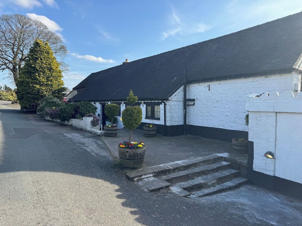 The Dog & Partridge Country Inn 1