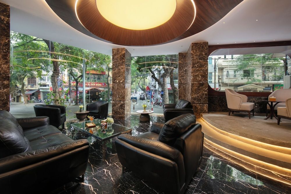 MAY DE VILLE Corner Hotel 2