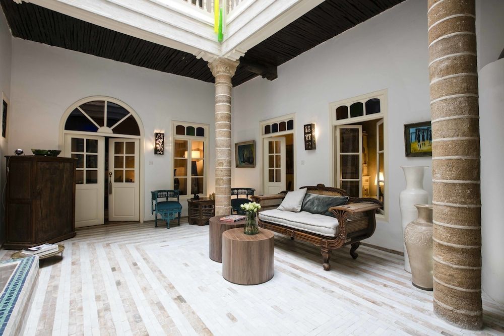 Riad Emotion 2