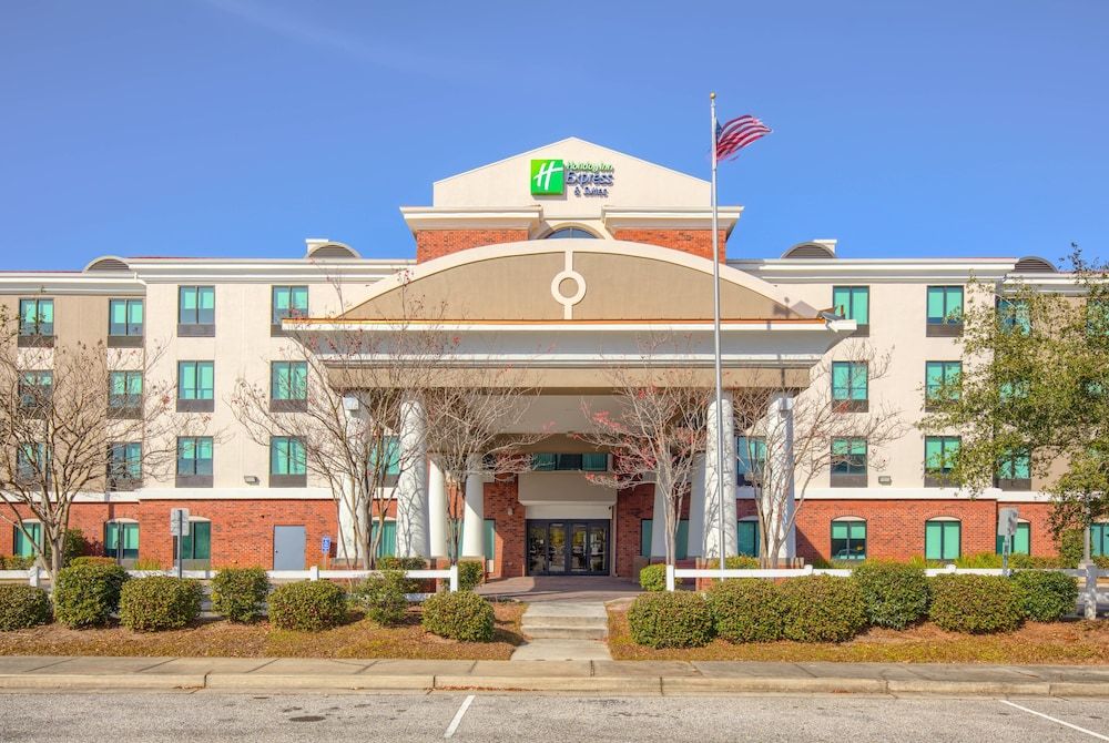 Holiday Inn Express & Suites GULF SHORES by IHG 1