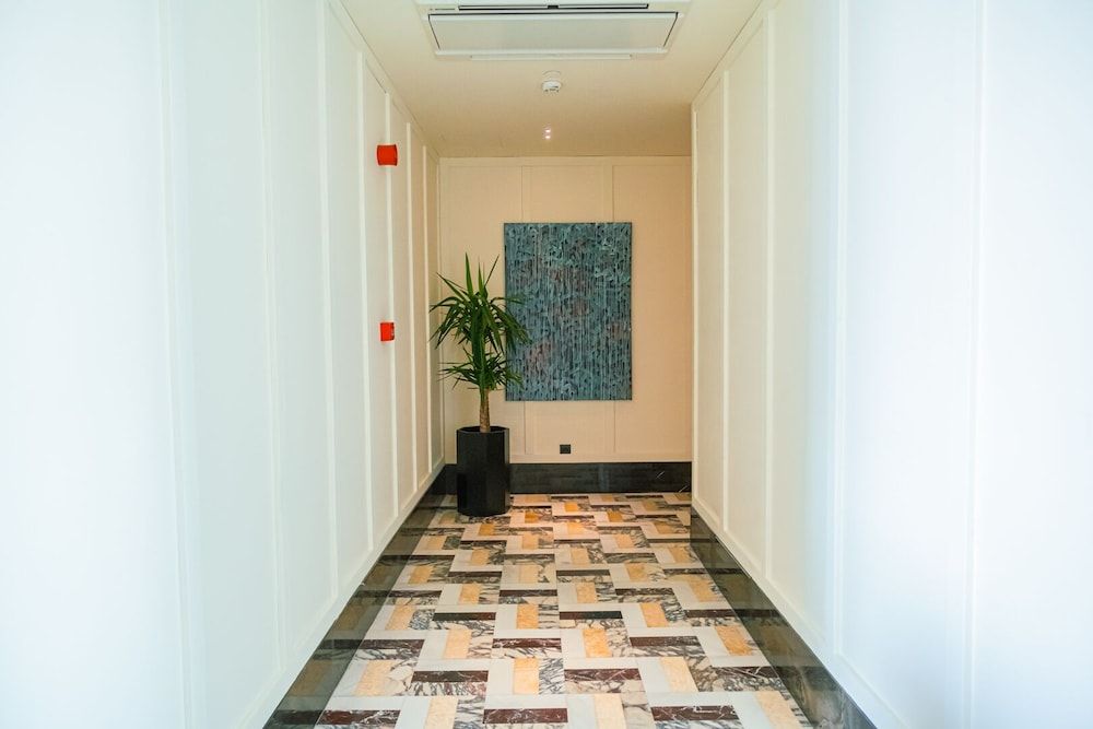 The Gift Hotel 2