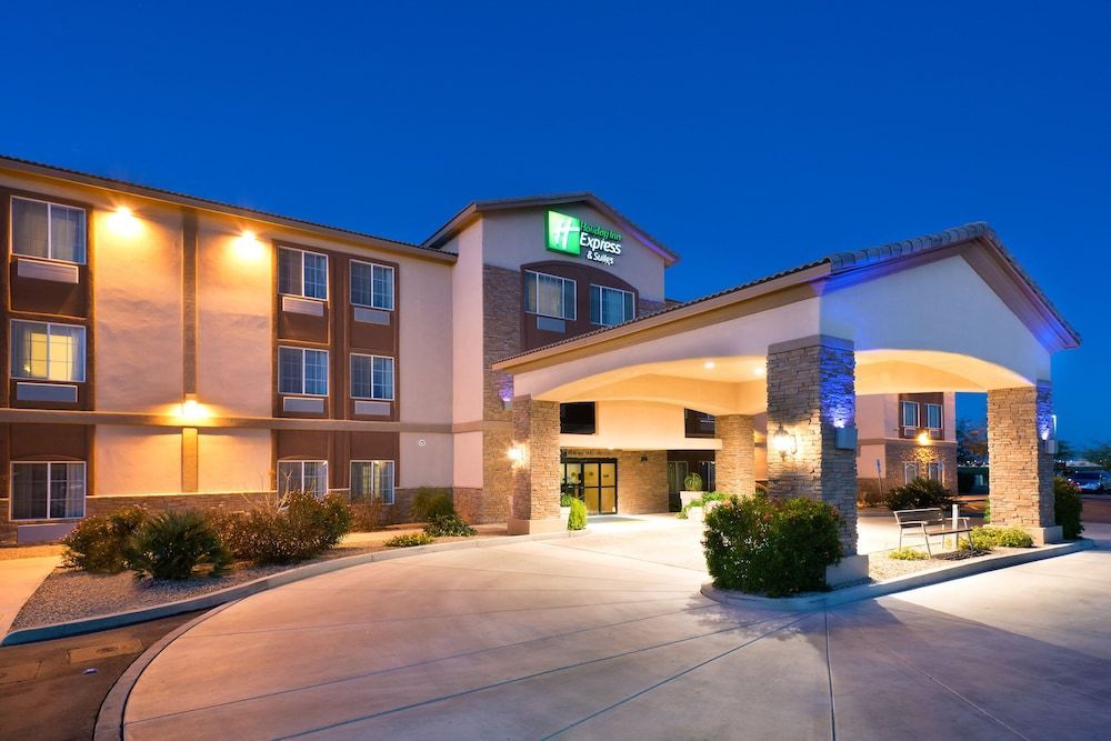 Holiday Inn Express & Suites CASA GRANDE by IHG 1