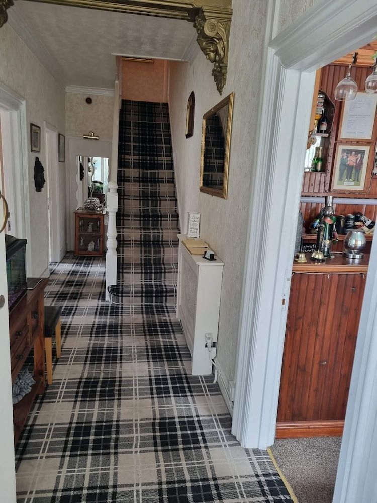 Bryn Coed Guest House 2
