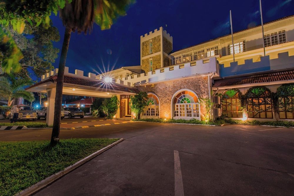 Protea Hotel by Marriott Dar es Salaam Courtyard 1