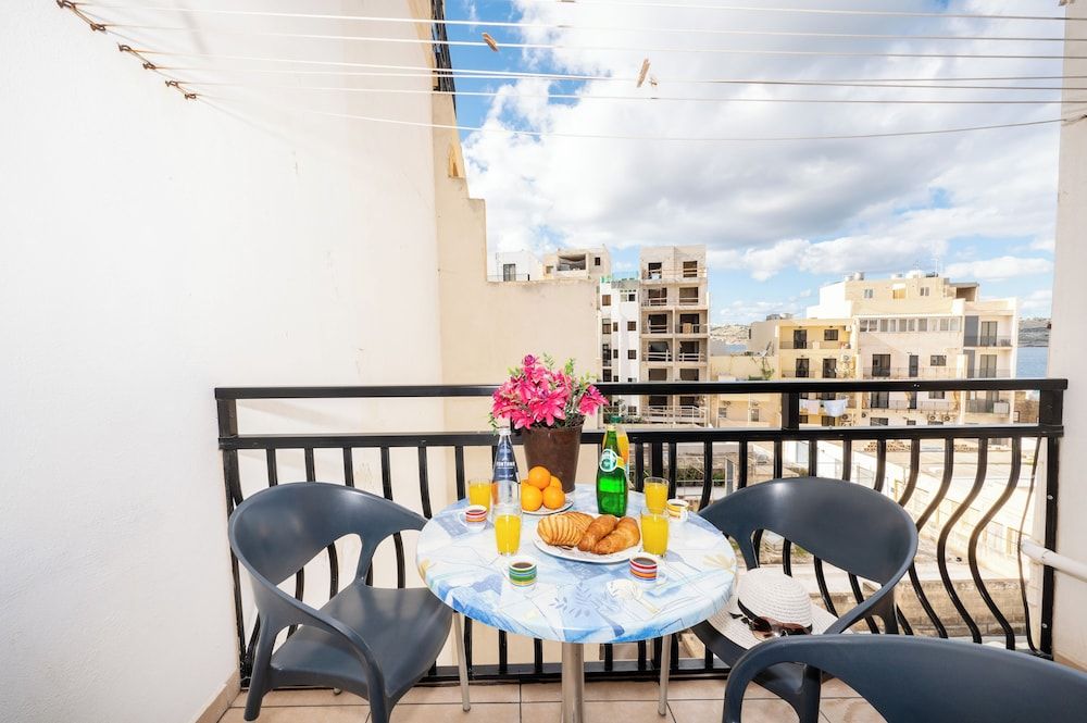 Seashells Self Catering Apartment by Getaways Malta 1