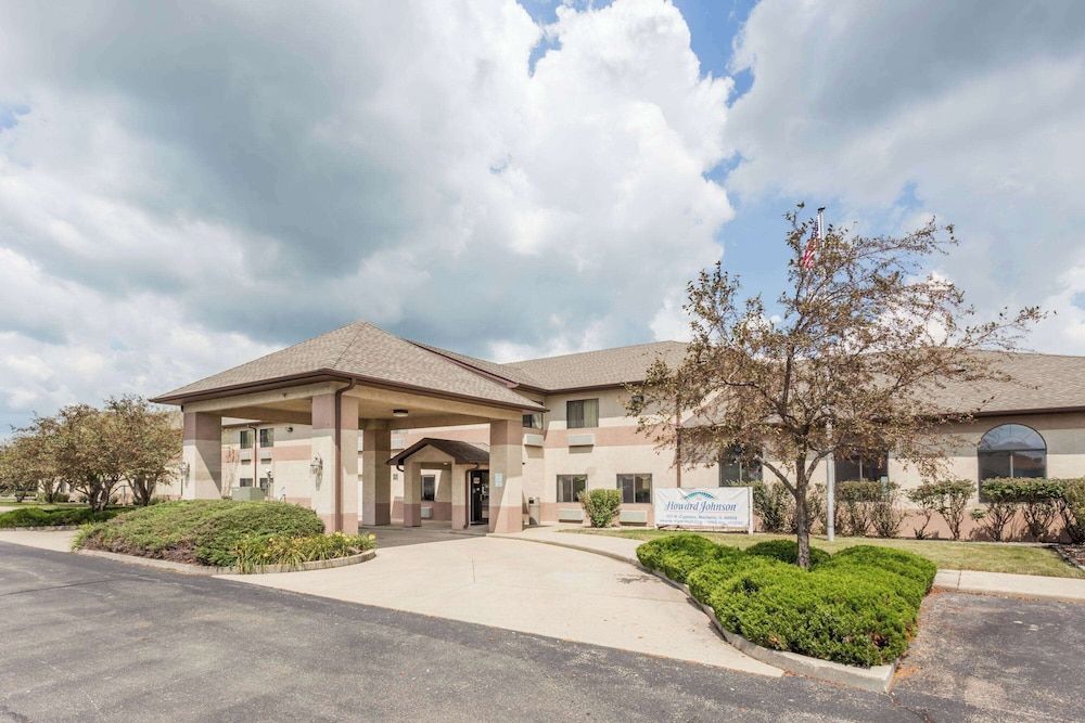 Howard Johnson by Wyndham Manteno 1