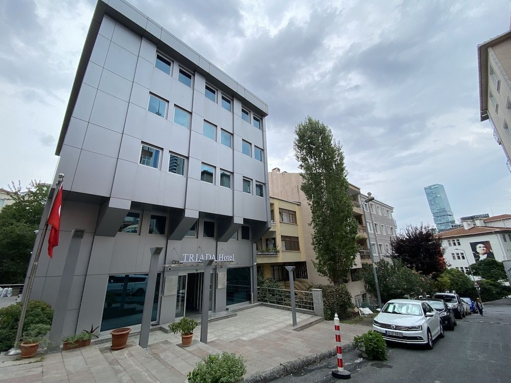 Triada Hotel Gayrettepe 1
