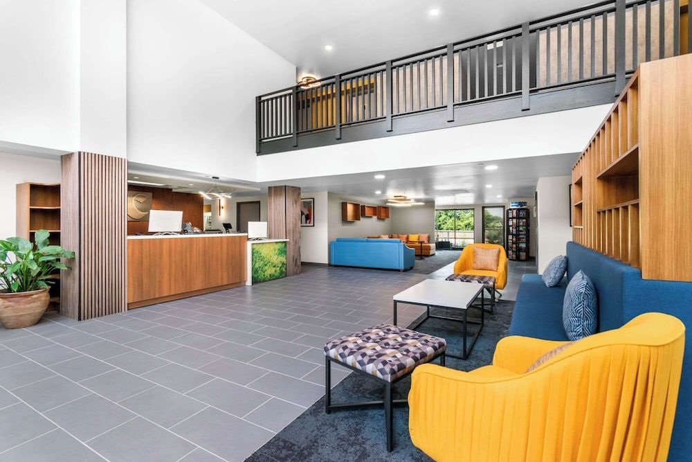 Comfort Inn & Suites York North 2