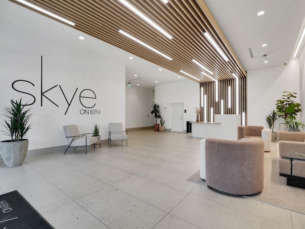 Global Luxury Suites at Downtown Phoenix 2