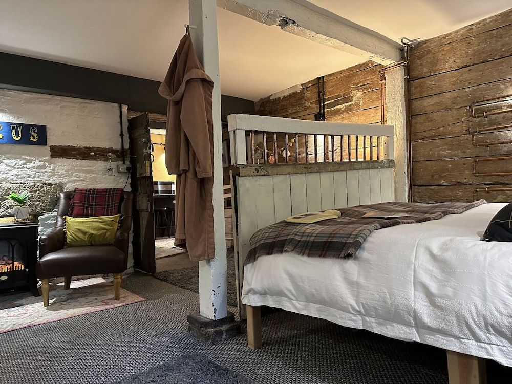 One Drake Road Hotel 2