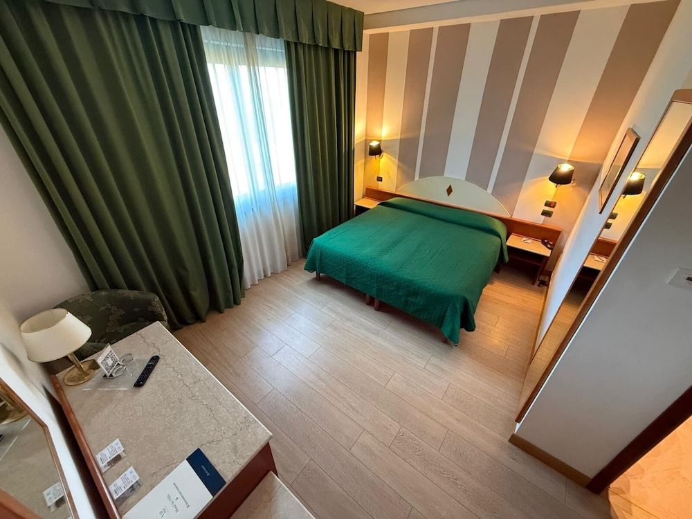 Hotel Le Ville 2