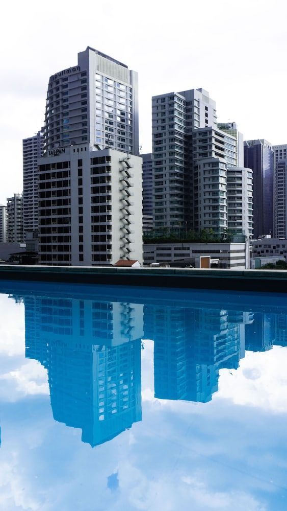Tints of Blue Hotel 1