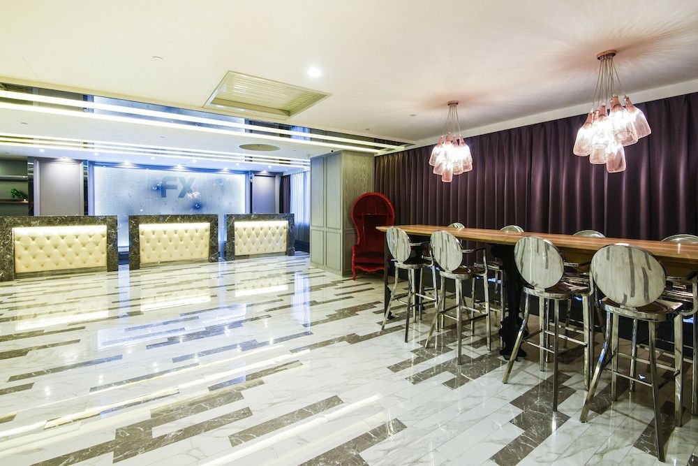 FX Hotel Tainan 2