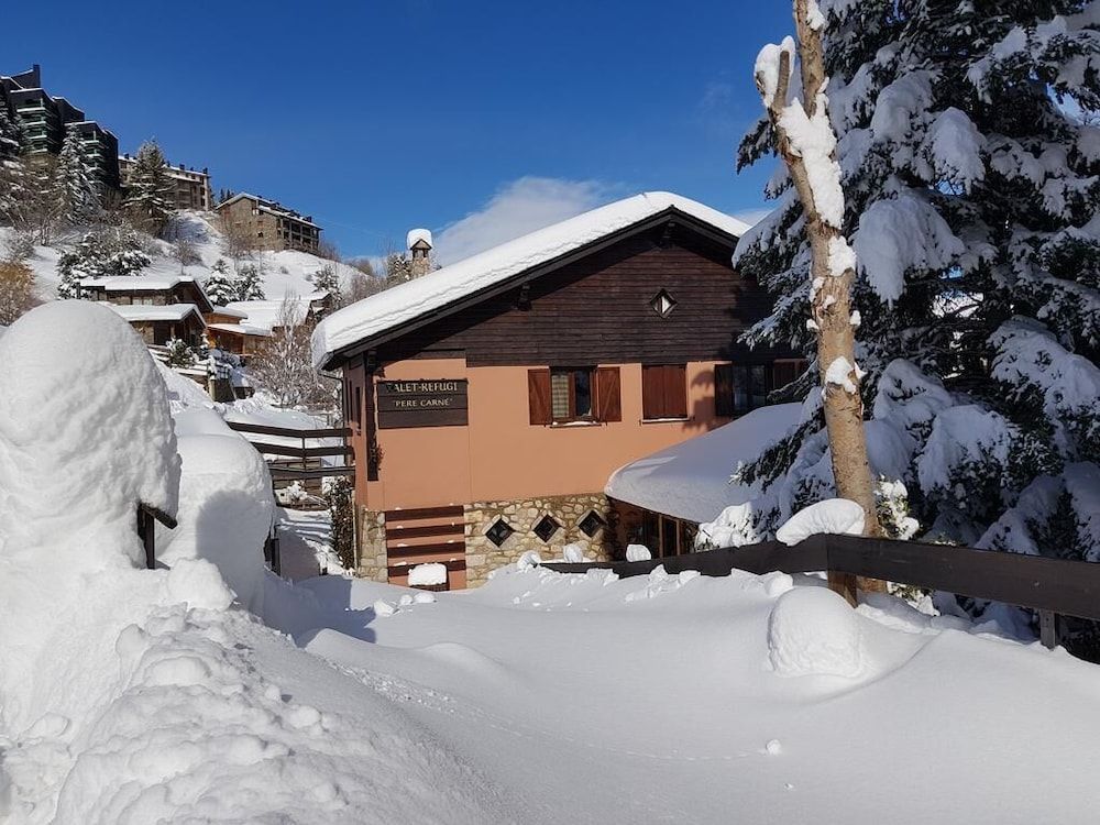 Hostal Xalet Refugi Pere Carné - Hostel 1