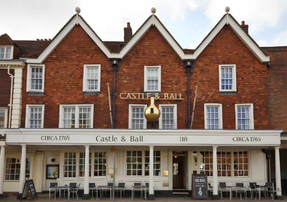 Castle and Ball by Greene King Inns 1