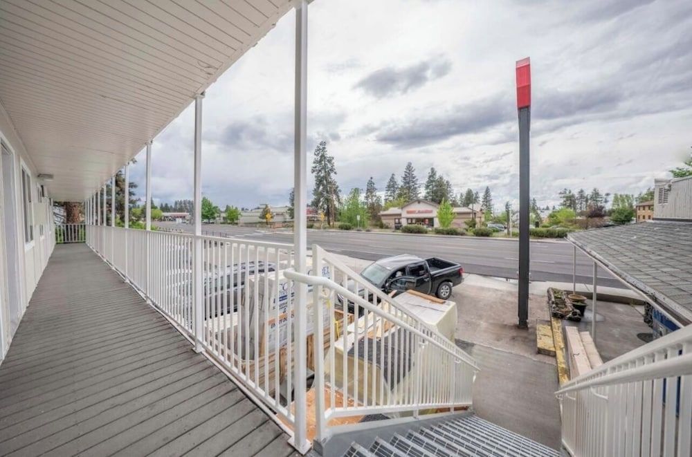 Budget Inn Bend 2