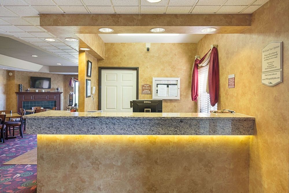 Quality Inn Fairmont 2