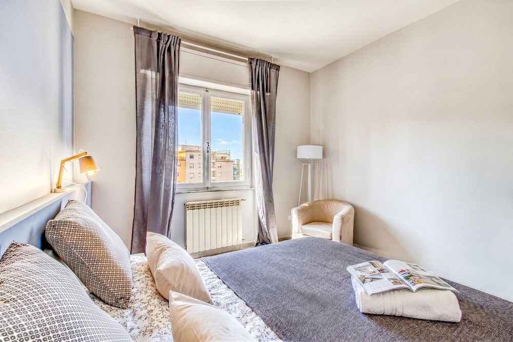 Bedo House - Beachfront Sea View Apartment in Follonica 2