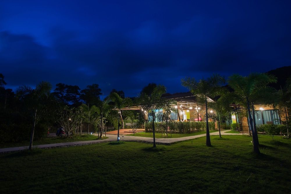 Siri Lanta Resort 2