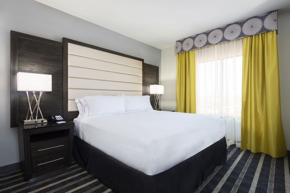 Holiday Inn Express & Suites NORMAN by IHG 2