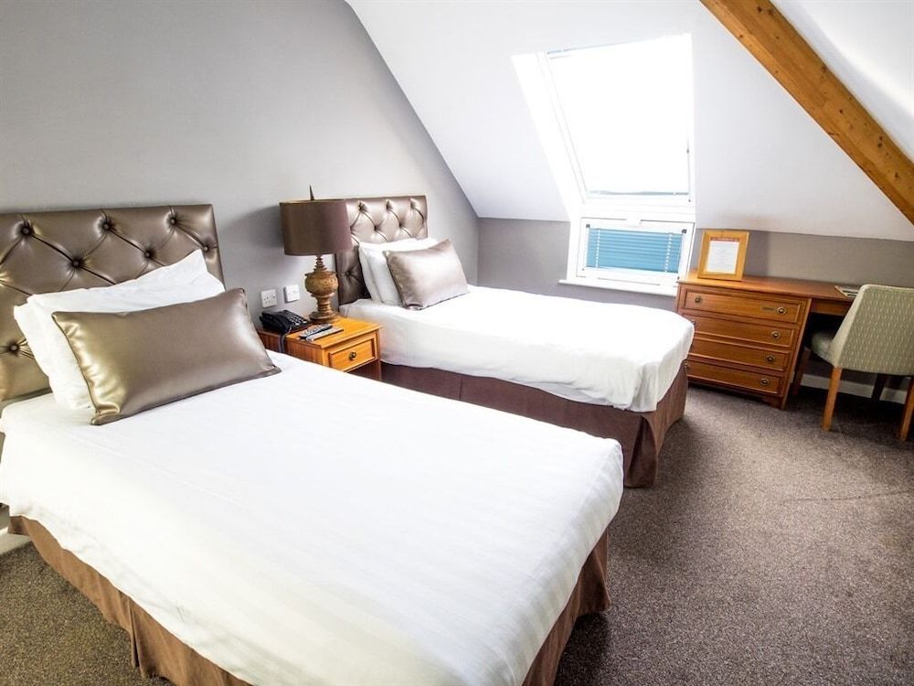 The Old Red Lion Inn 2