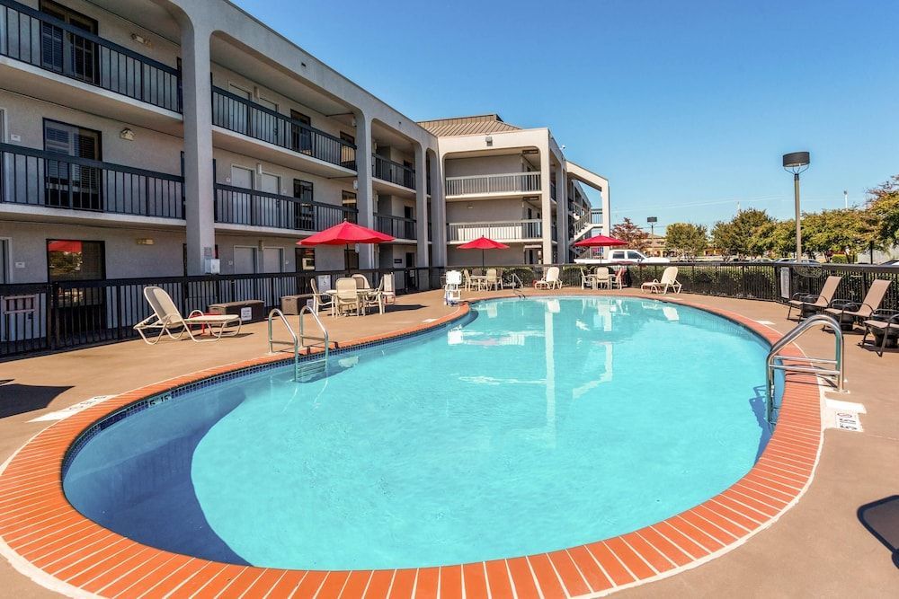 Clarion Pointe Huntsville Research Park 1