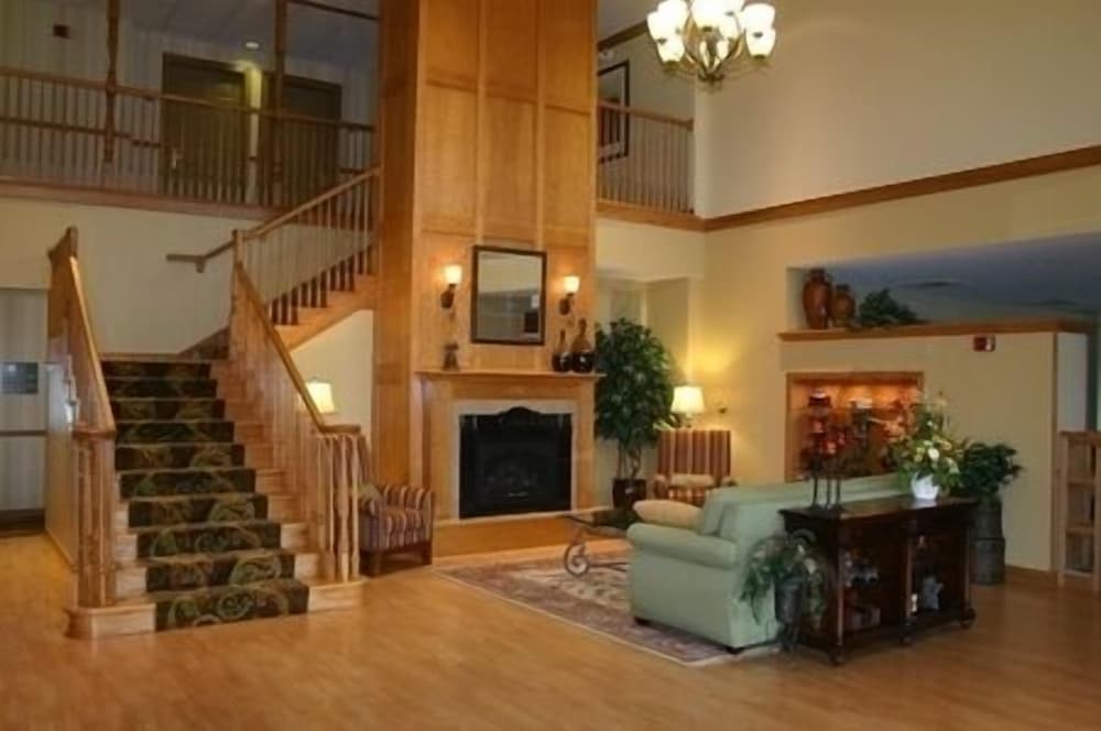 Country Inn & Suites by Radisson, Rock Falls, IL 2