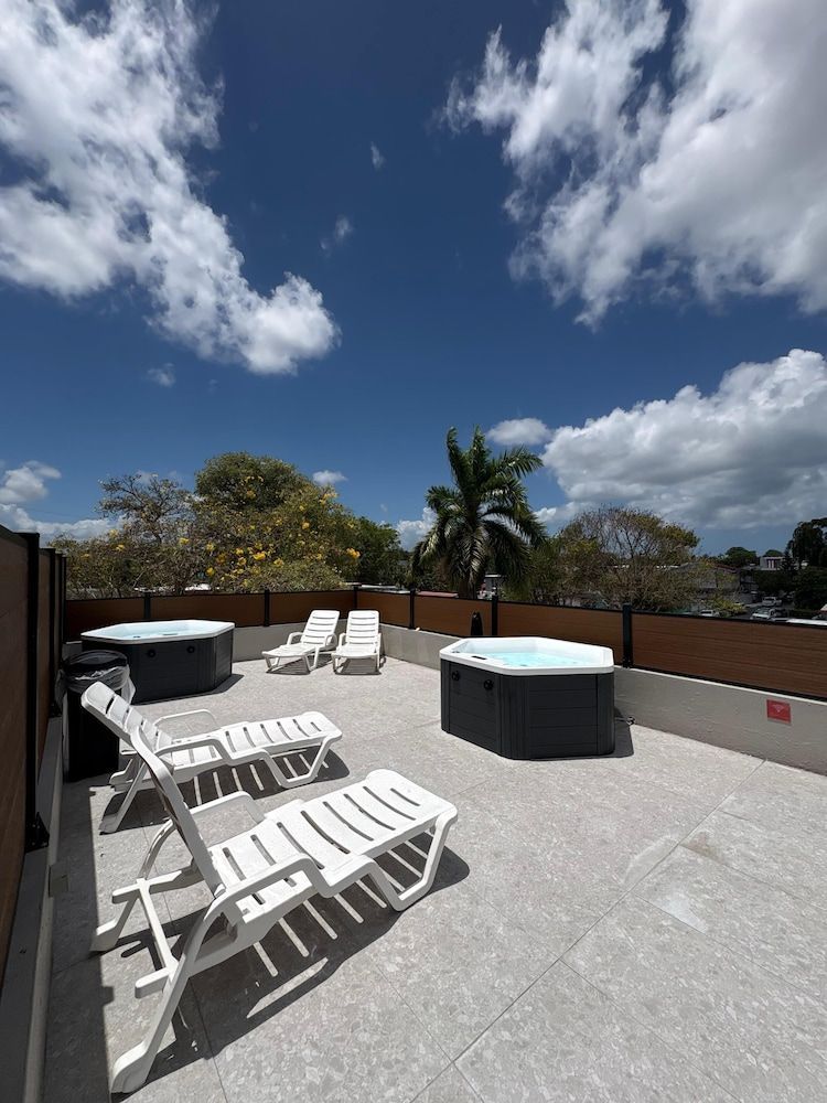 Aura House Isla Verde 1