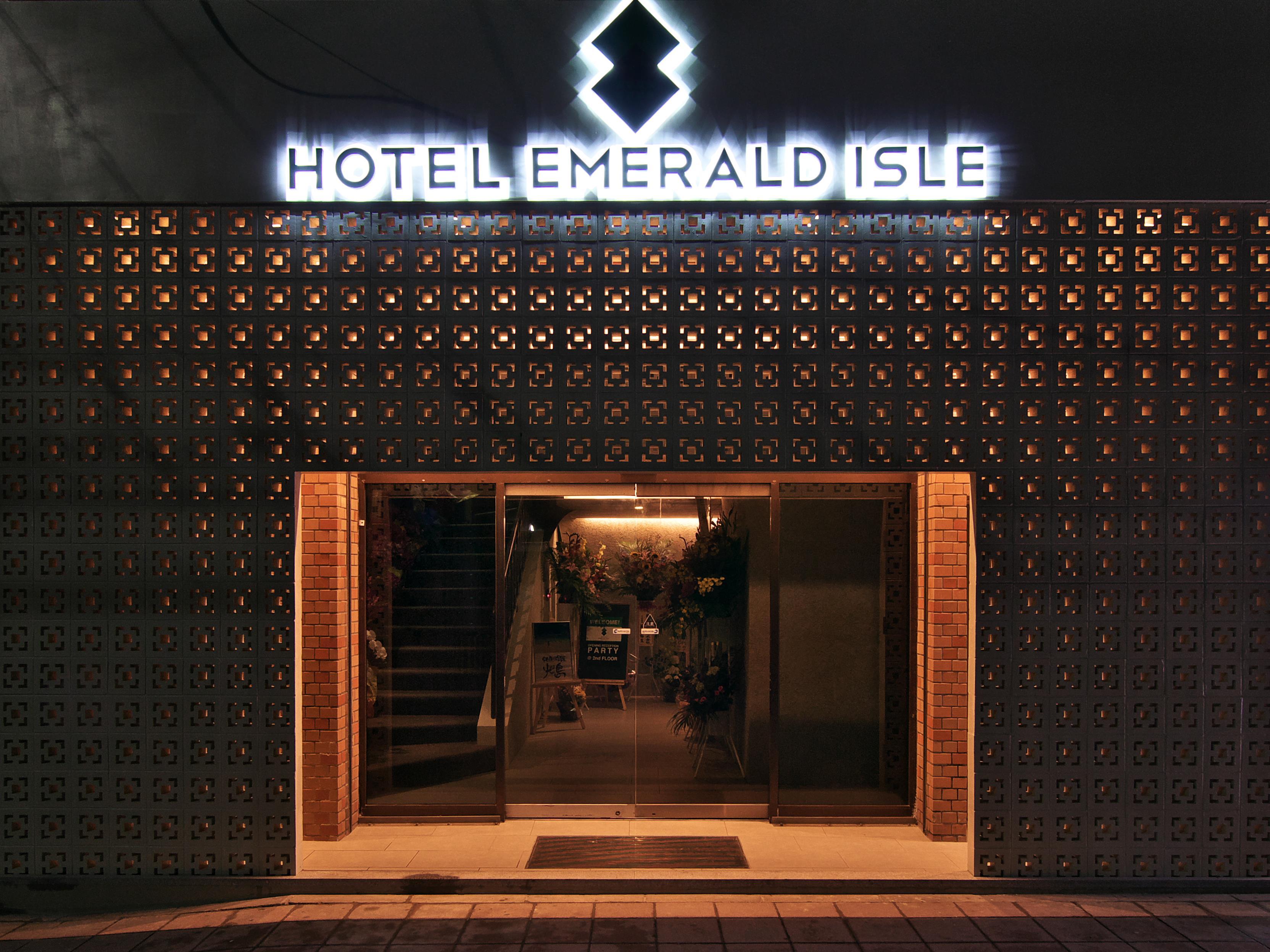 Hotel Emerald Isle Ishigakijima 1