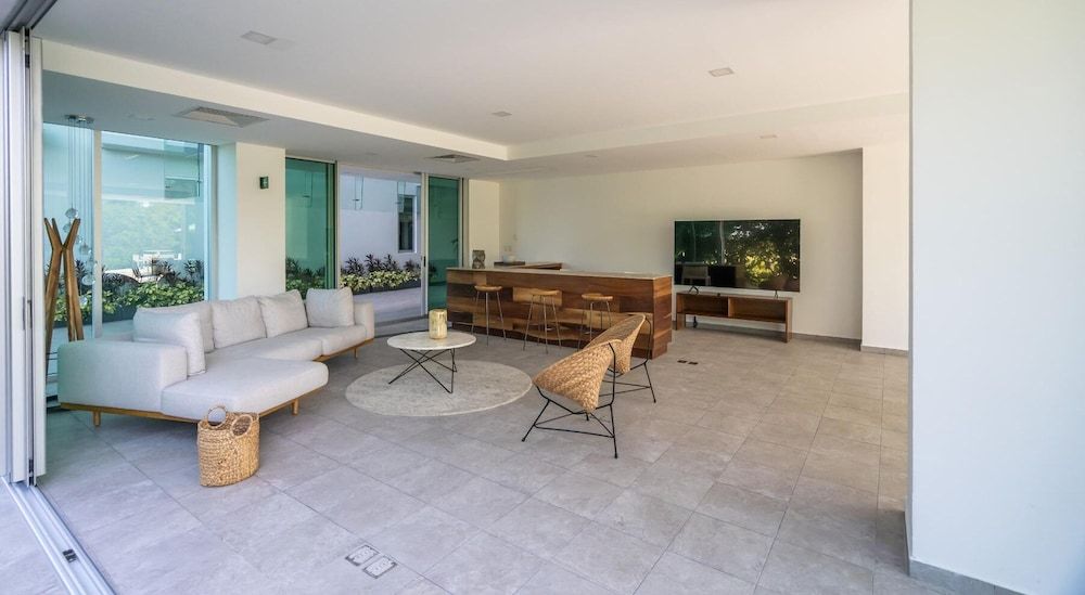 EHDEN Vacation Suites Puerto Cancún 2