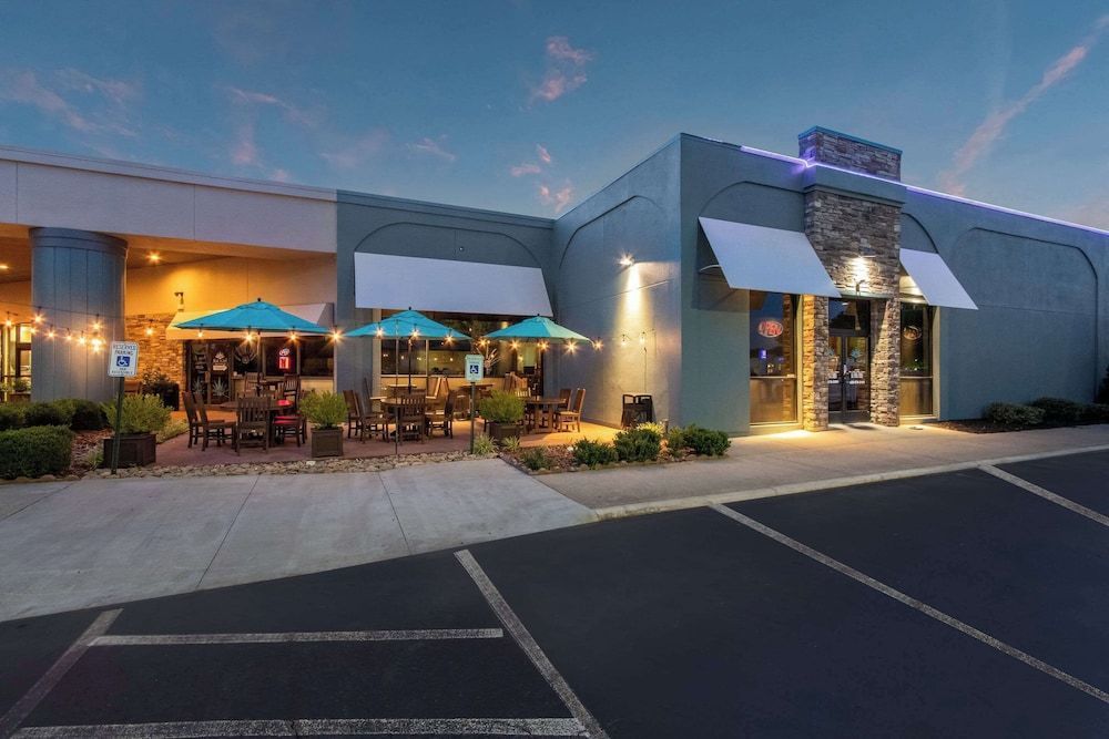 Clarion Inn Asheville Airport 1