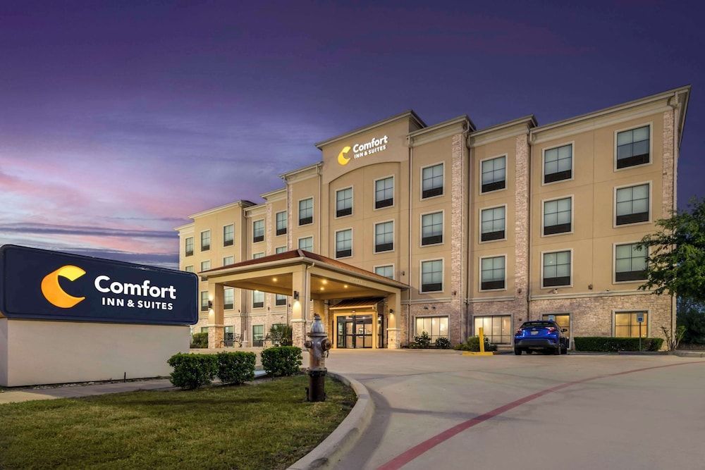 Comfort Inn & Suites Fort Worth - Fossil Creek 1