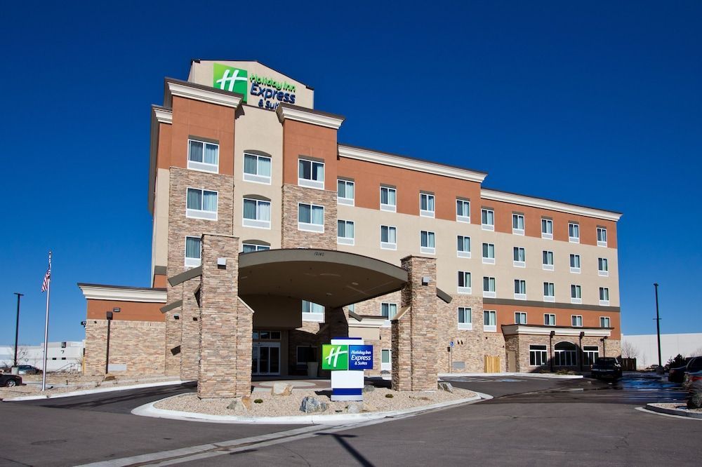 Holiday Inn Express & Suites DENVER EAST-PEORIA STREET by IHG 1