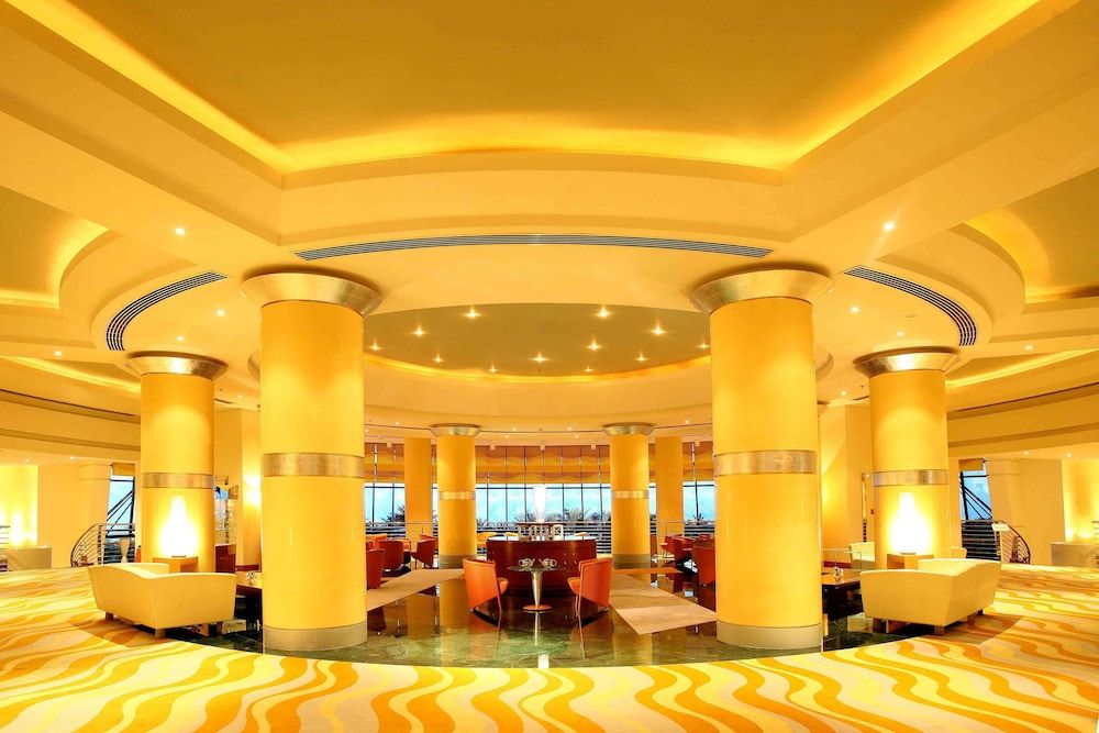 Le Meridien Al Aqah Beach Resort 2